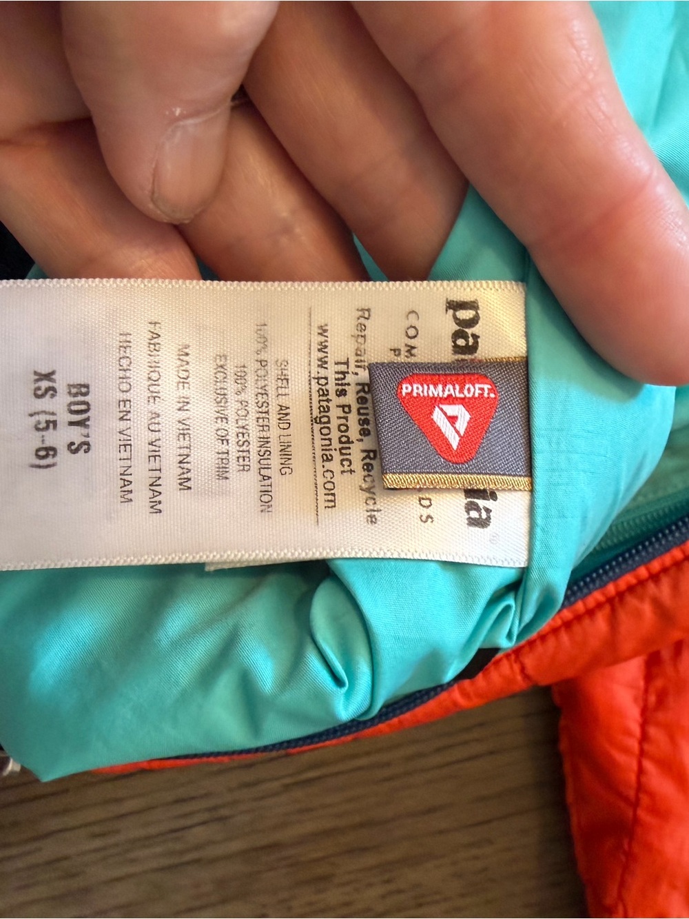 Patagonia Teal and Orange Kids Quilted Jacket boys 5/6 - Picture 9 of 9
